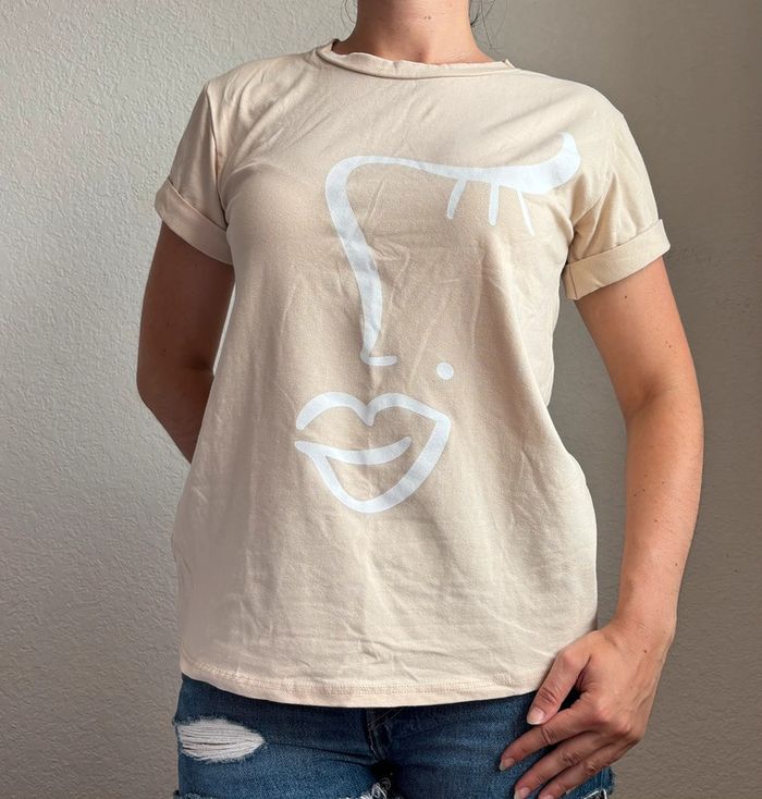T-shirt femme beige motif arty œil bouche neuf taille unique Estee Brown Paris