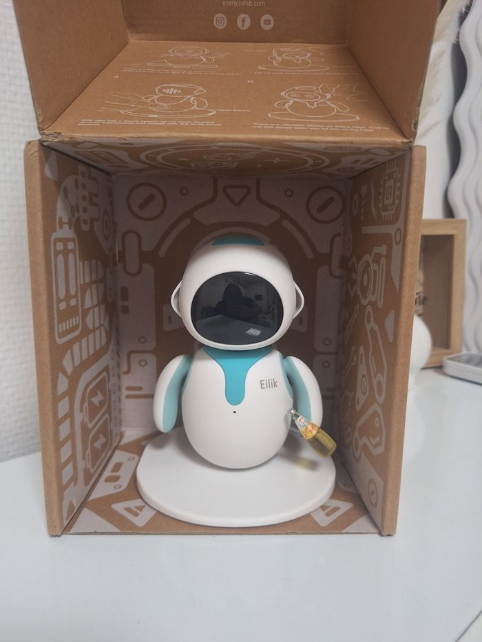 Mini robot de compagnie Eilik energize lab - photo numéro 9