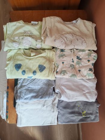 Lot pyjamas et body
