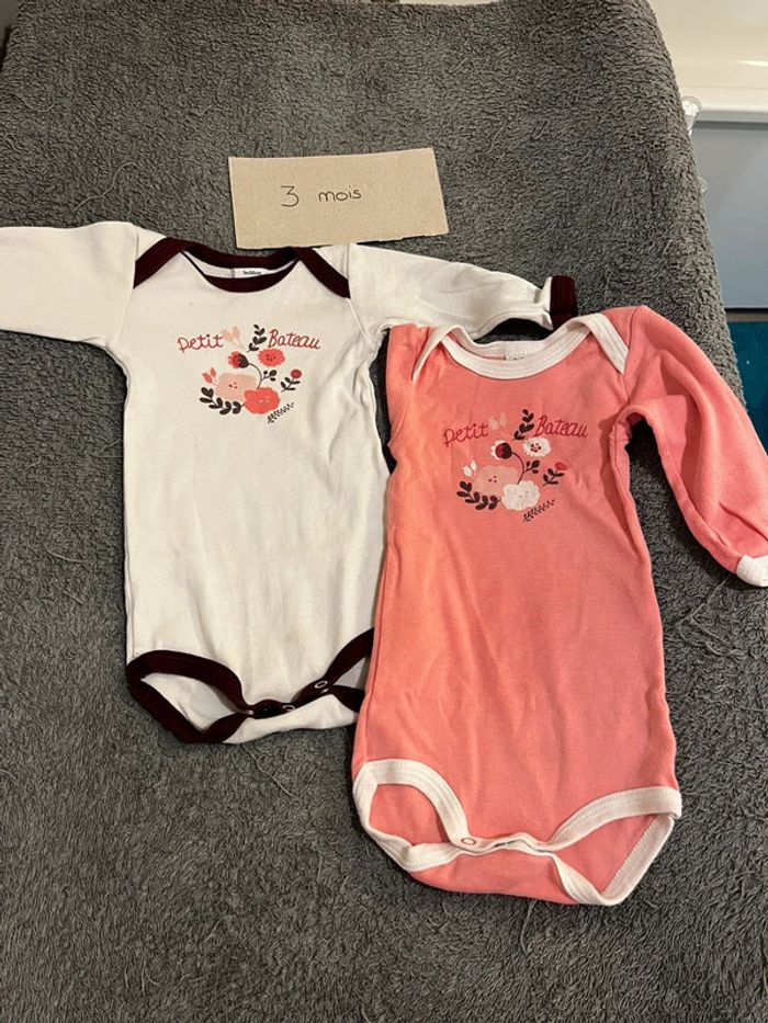 Lot de 2 body 3 mois