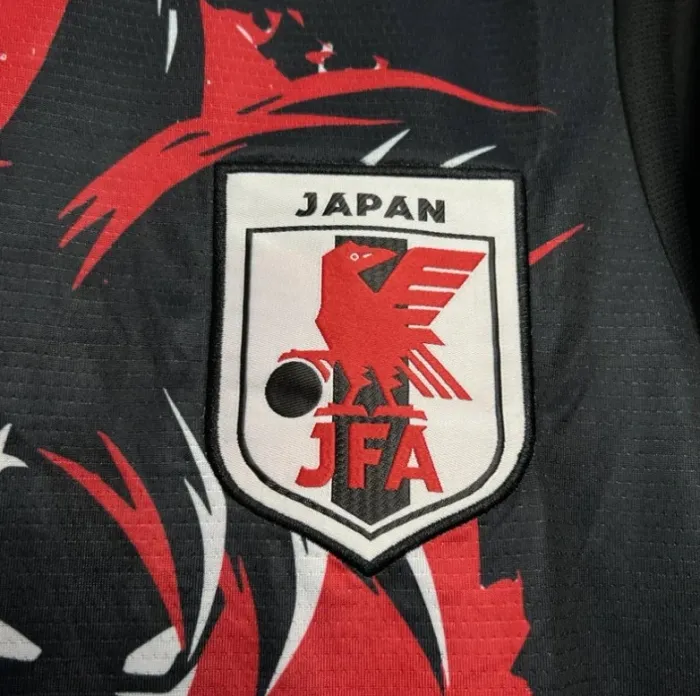 Maillot Japon 2024 taille M concept Dragon Ball san Goku rouge noir neuf - photo numéro 4