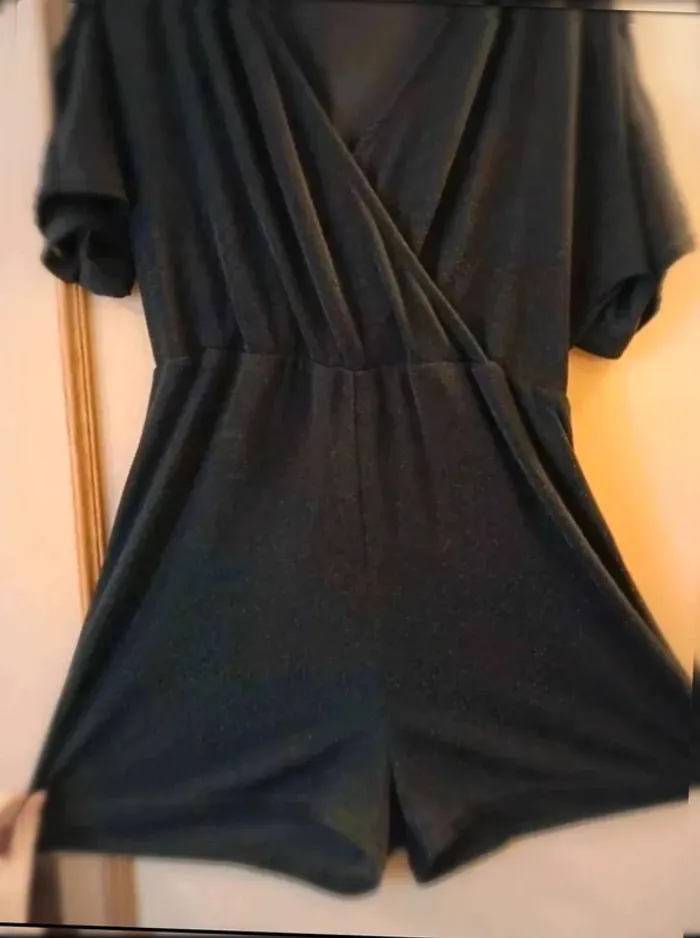 Combi  short  kiabi  14  ans xs  très bon  état  pailletée - photo numéro 6