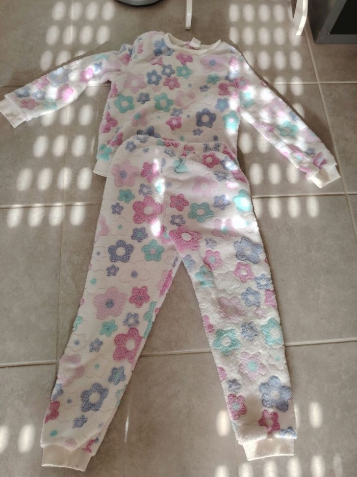 Pyjama fleurs - photo numéro 2