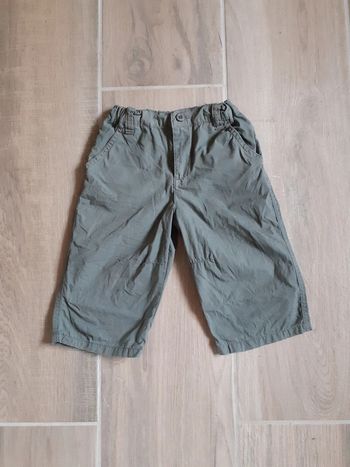 Pantacourt kaki - 6 ans