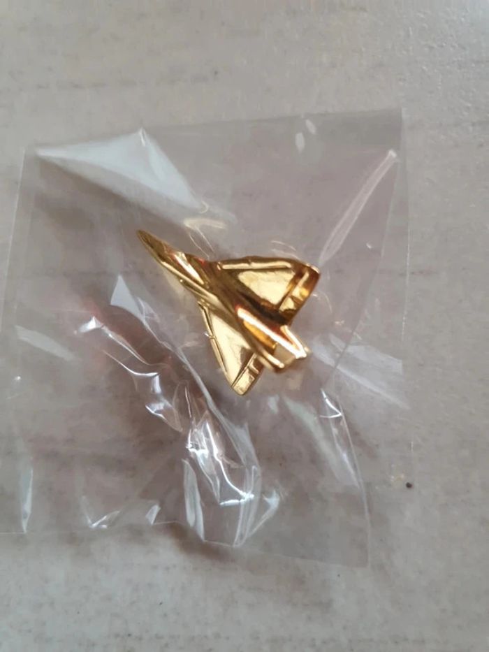 Pin avion de chasse Mirage - photo numéro 2