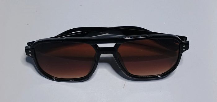 Lunettes de soleil été neuves - photo numéro 2