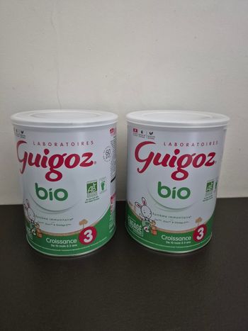 Lot 2 boîtes de lait en poudre Guigoz Bio 3