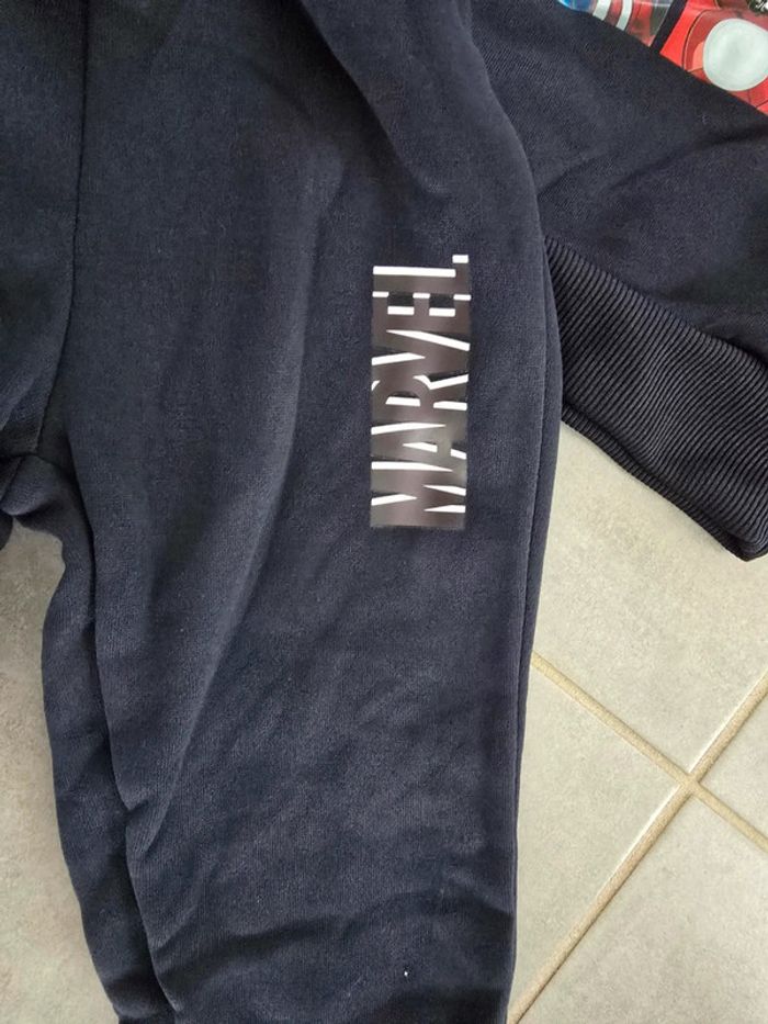 Ensemble jogging marvel - photo numéro 2
