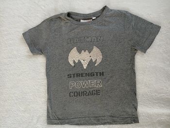 Tee-shirt batman sequin taille 6 ans