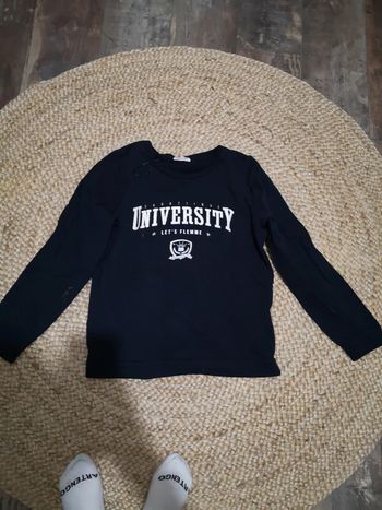 Pull bleu