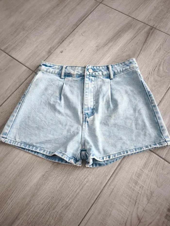 short en jean bleu clair