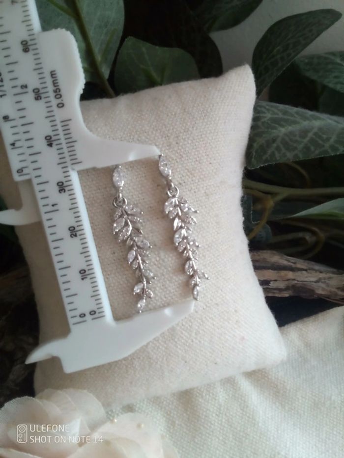 Boucles d'oreilles bohèmes cascades argentées avec zircons - photo numéro 2