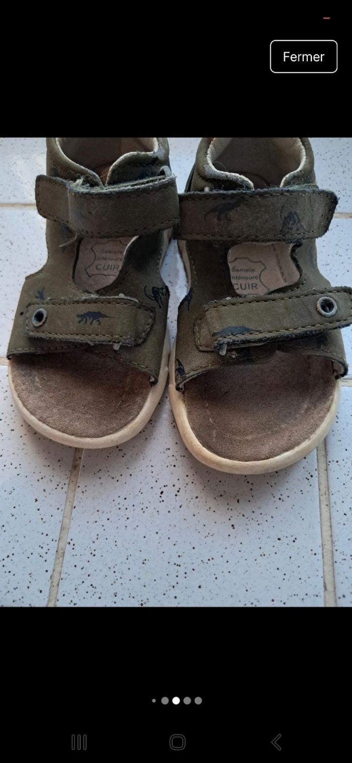 Lot de sandales 24 et baskets taille 24 ⁶ - photo numéro 7