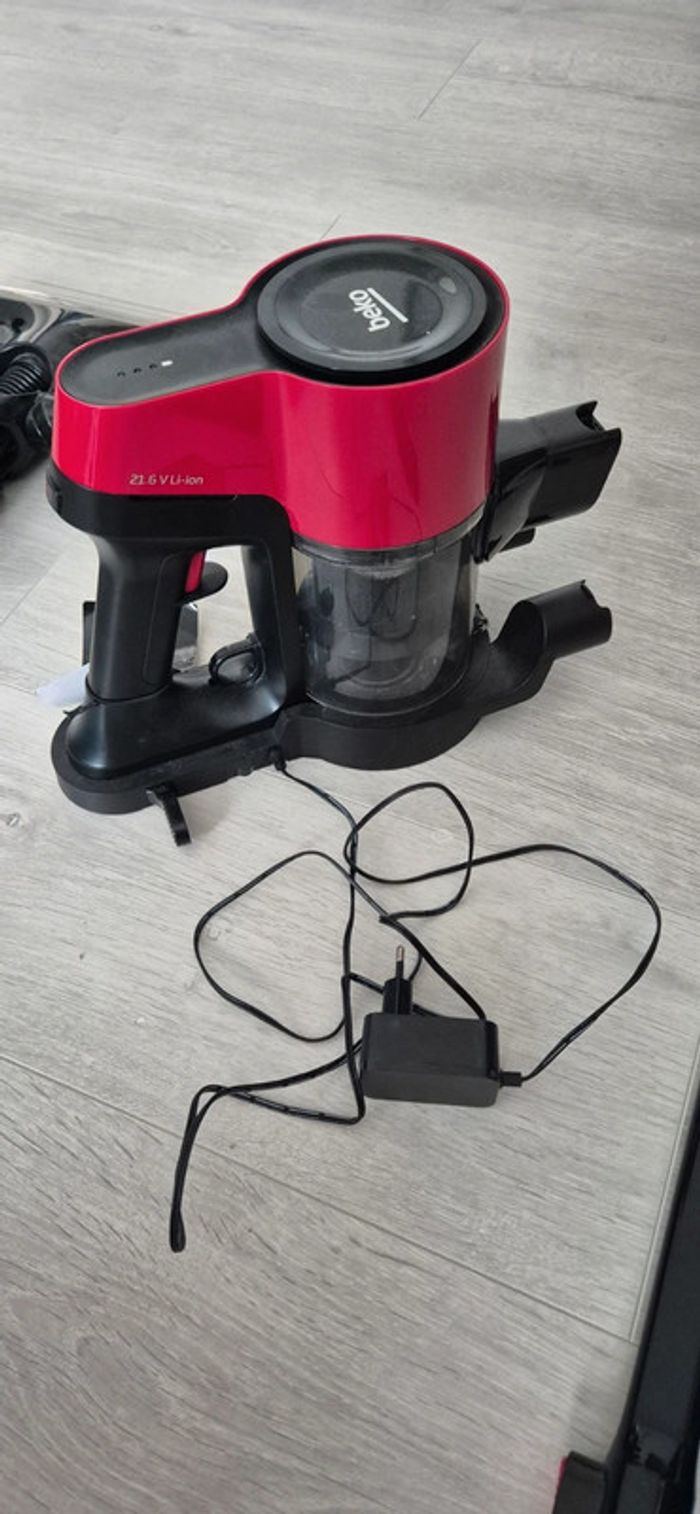 Aspirateur balai Beko - photo numéro 12
