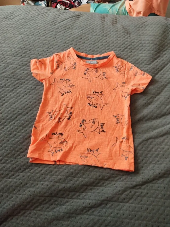 Tee shirt orange