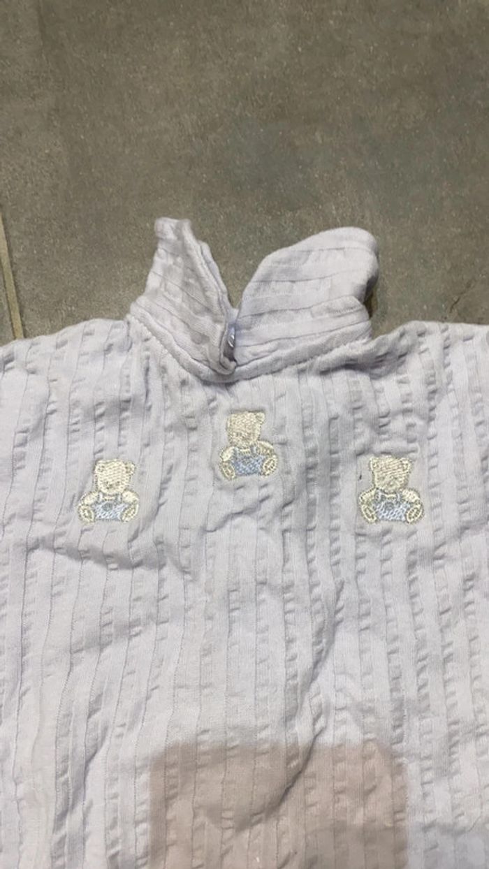 Pyjama 1 mois - photo numéro 2