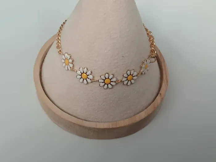 Bracelet doré fleurs marguerite tendance rétro vintage - photo numéro 4