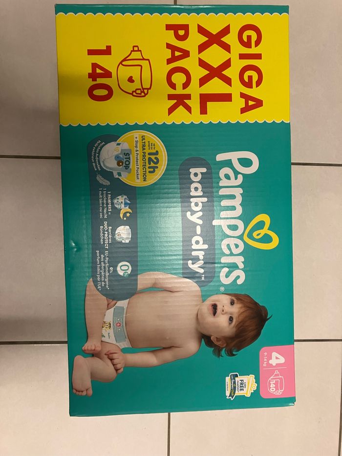 Carton de Pampers T 4