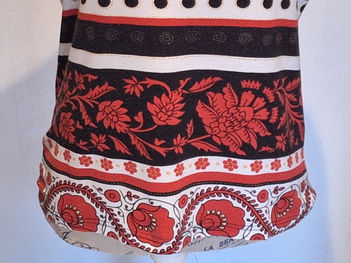 Tee-shirt imprimé à col carré - photo numéro 3