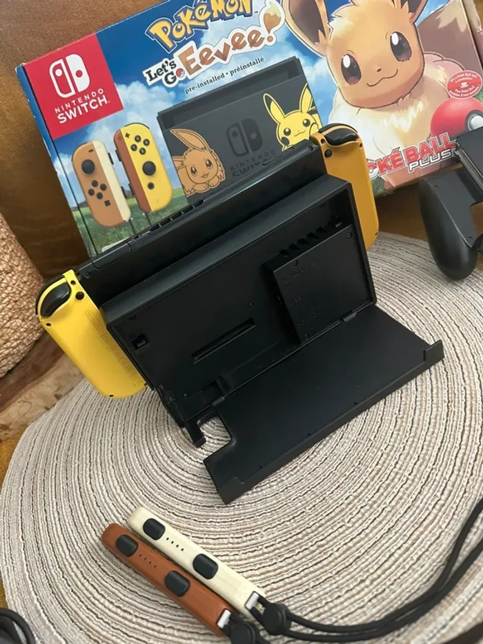 Nintendo Switch Édition Pikachu & Evoli Pokémon - photo numéro 15