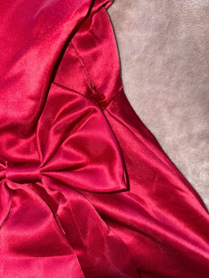 Robe de cérémonie fille taille 4 ans couleur bordeaux en très bon état. - photo numéro 7