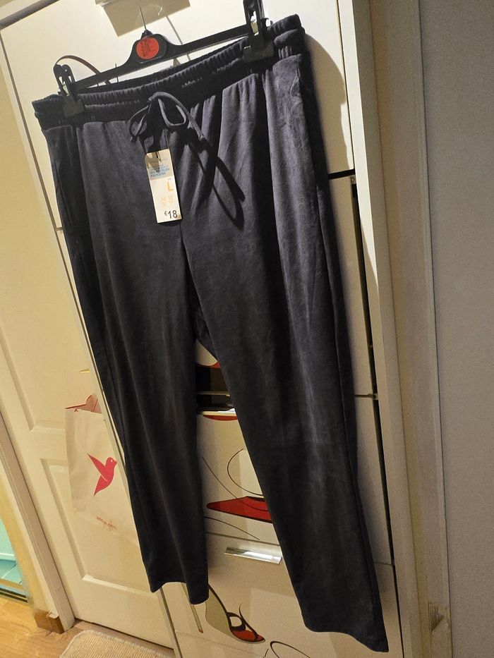 Pantalon jogger suédine gris T.42/44 Primark neuf