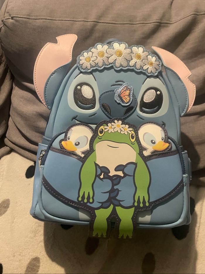 Loungefly stitch grenouille