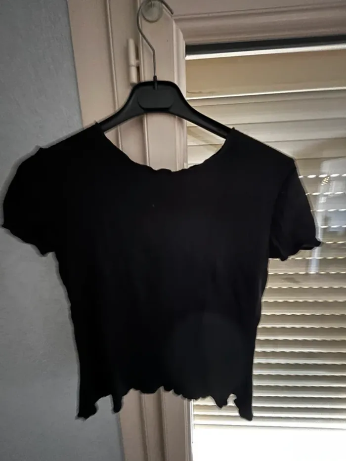 T-shirt noir - photo numéro 2