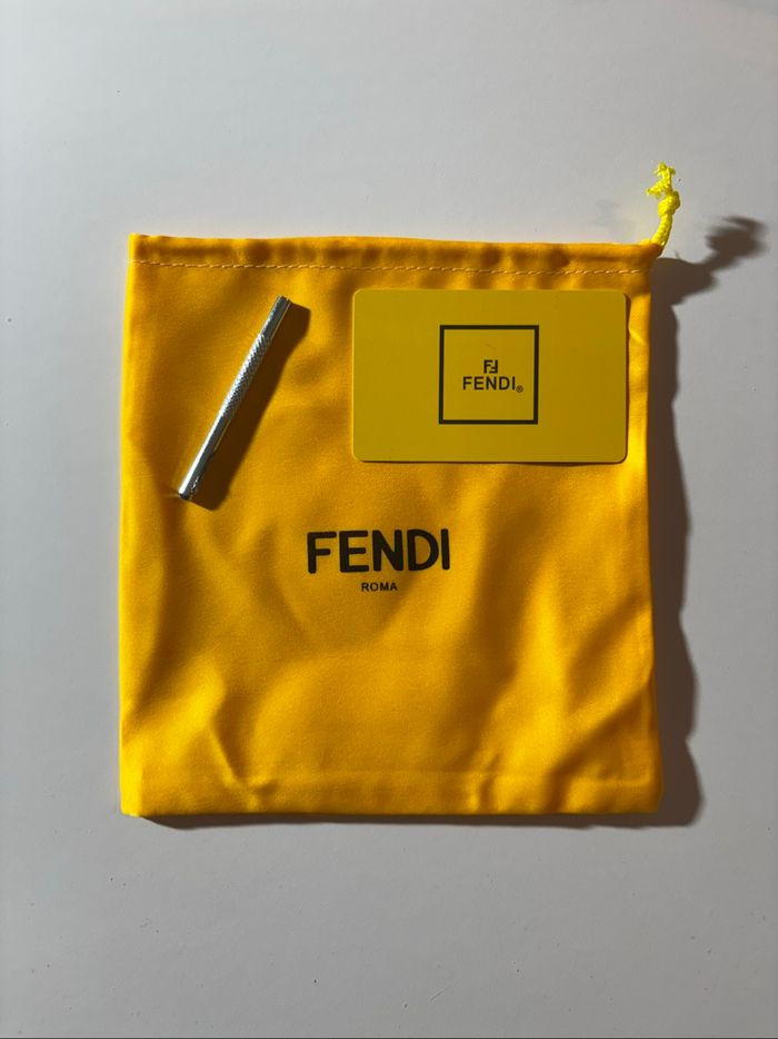 Ceintures Fendi vendu avec la boîte - photo numéro 10
