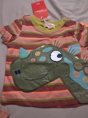 T-shirt 12 mois dpam neuf avec étiquette