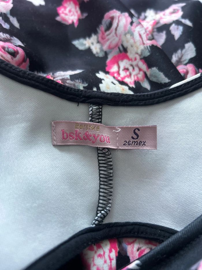 Robe patineuse fleurie - photo numéro 6