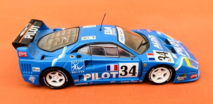 Voiture miniature Ferrari F40 Racing (2003) - photo numéro 4