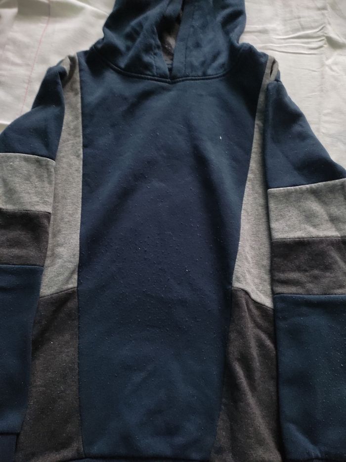 Sweat à capuche 3 (12 ans) et 1 (10 ans) Kiabi et Puma - photo numéro 4