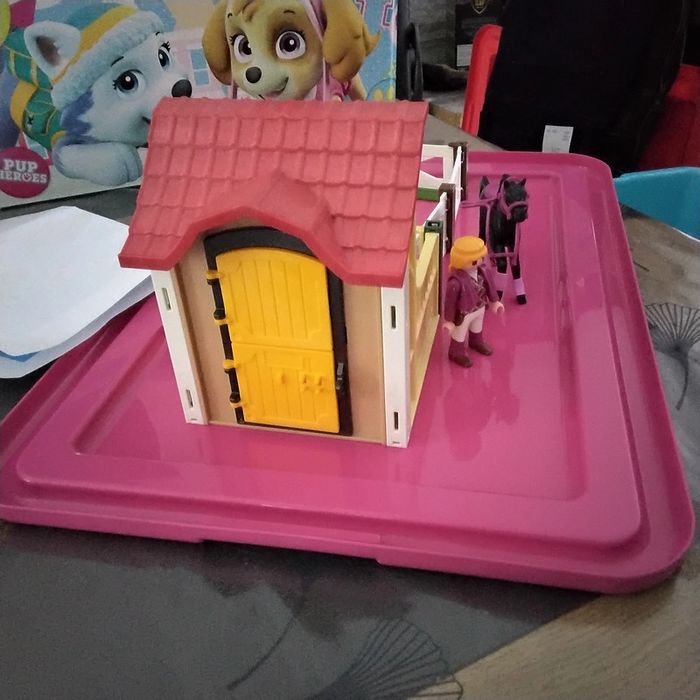 Box Ebony avec cavalière Playmobil 6934 - photo numéro 2