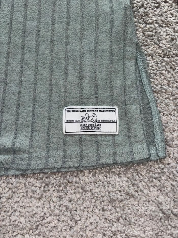 🌺Ensemble sweat à capuche et legging côtelé vert pale Taille 4ans/104cm🌺 - photo numéro 3