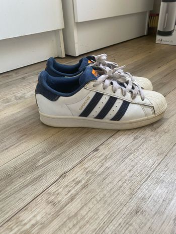 Adidas superstar blanc et bleu jean taille 38