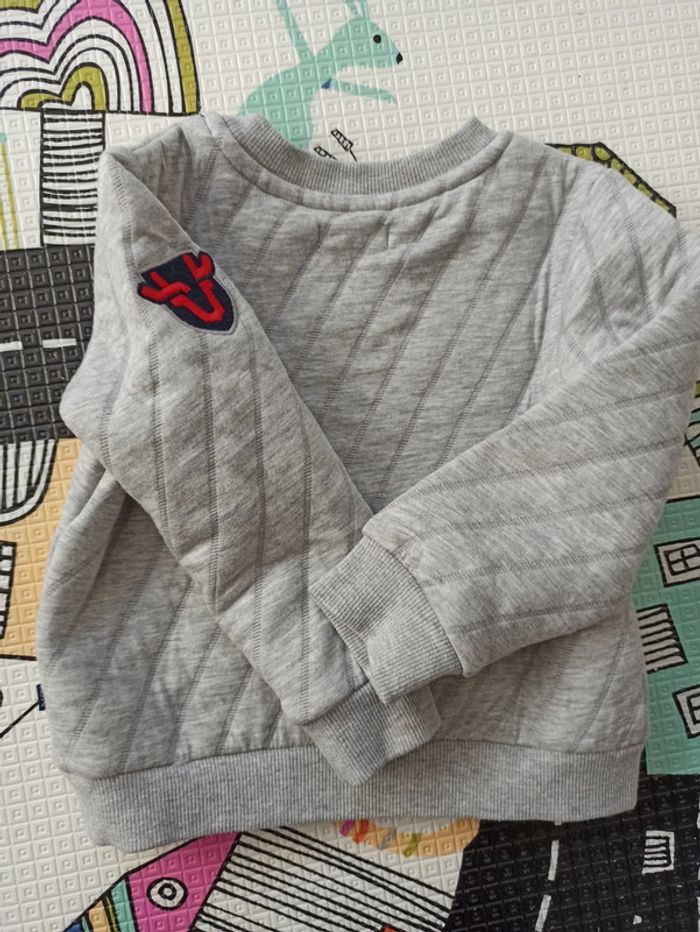 Sweat gris - photo numéro 3