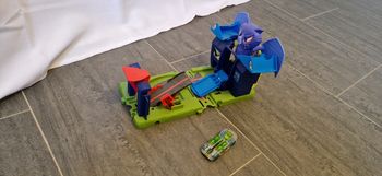 Circuit hot wheels city attaque chauve souris