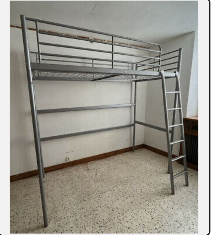 Lit  mezzanine