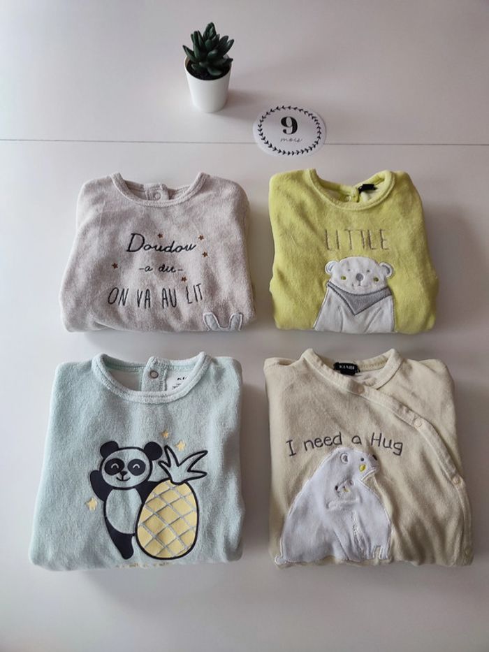 Lot de 4 pyjamas velours Kiabi – 9 mois