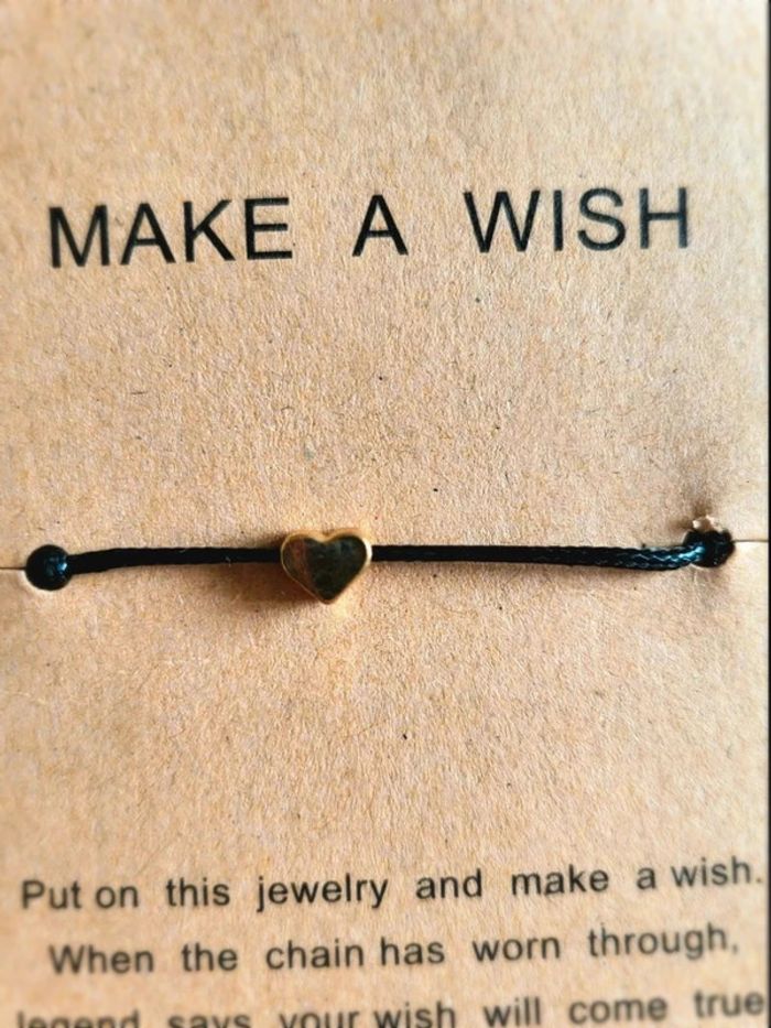 Bracelet vœu Make a Wish – cœur doré – fil noir fin – porte-bonheur minimaliste cadeau zen - photo numéro 2