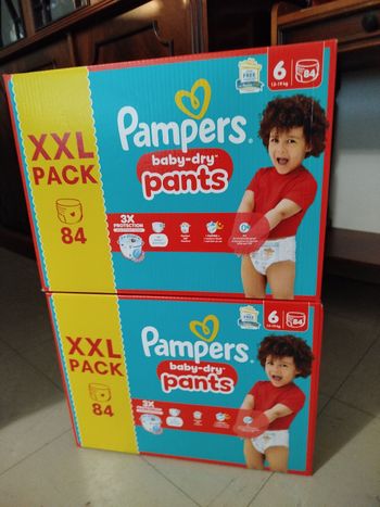 Couche Pampers taille 6