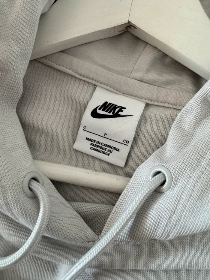 Pull large Nike - photo numéro 4