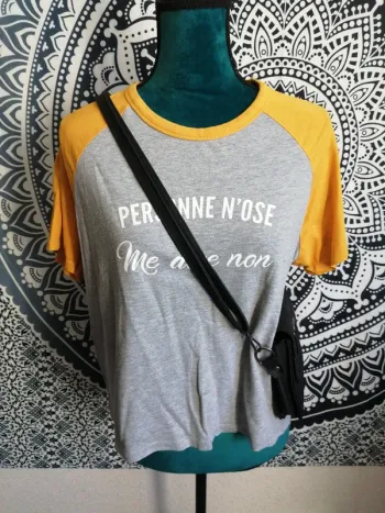 Tee-shirt gris à message avec manches moutarde / jennyfer / (L)