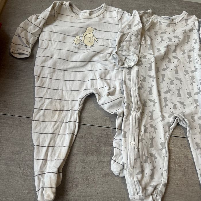Lot pyjama 9 mois - photo numéro 5