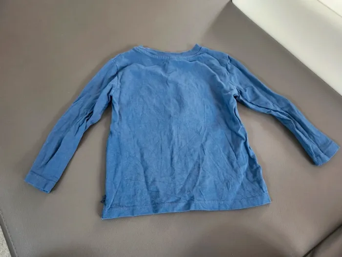 Lot quatre hauts manches longues polos t-shirts garçon okaidi 3 ans - photo numéro 9
