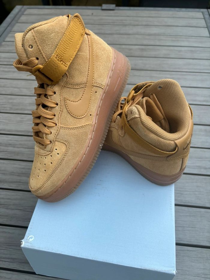 Air Force 1 High P.36 Neuves