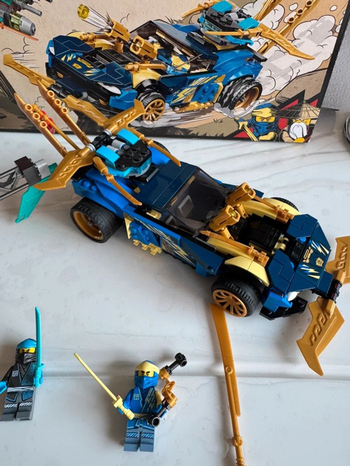 Lego ninjago 71776- La voiture de course de Jay et Nya - photo numéro 2
