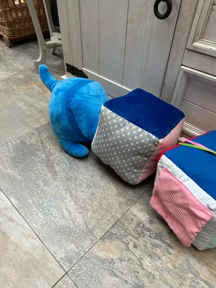 Chien Damien et ces cubes d'éveil en tissu Oxybul - photo numéro 6