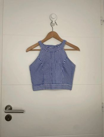 Débardeurs bleu et blanc